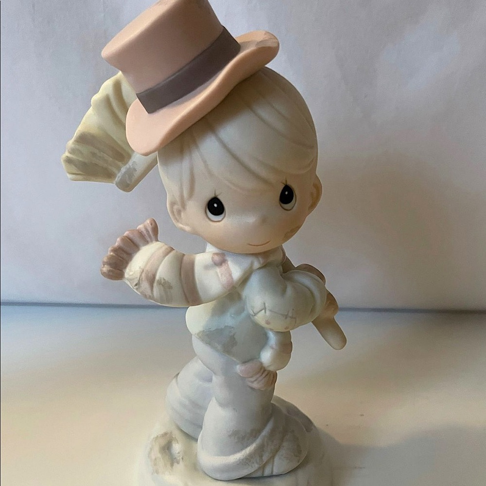 Precious Moments Figurine (NATURALLY DIRTY)